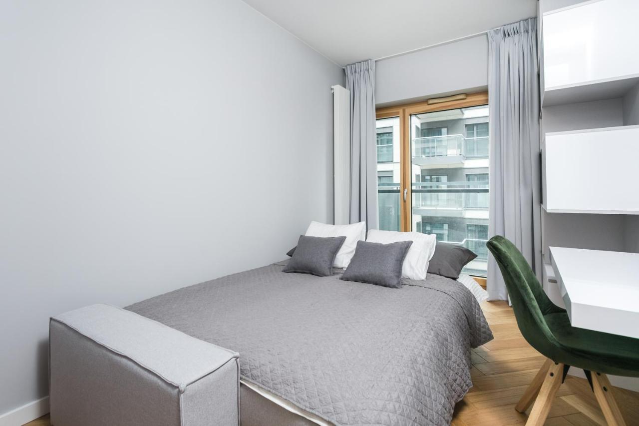 Luxury Apartments Mennica Residence - Golden Apartments - City Center วอร์ซอ ภายนอก รูปภาพ