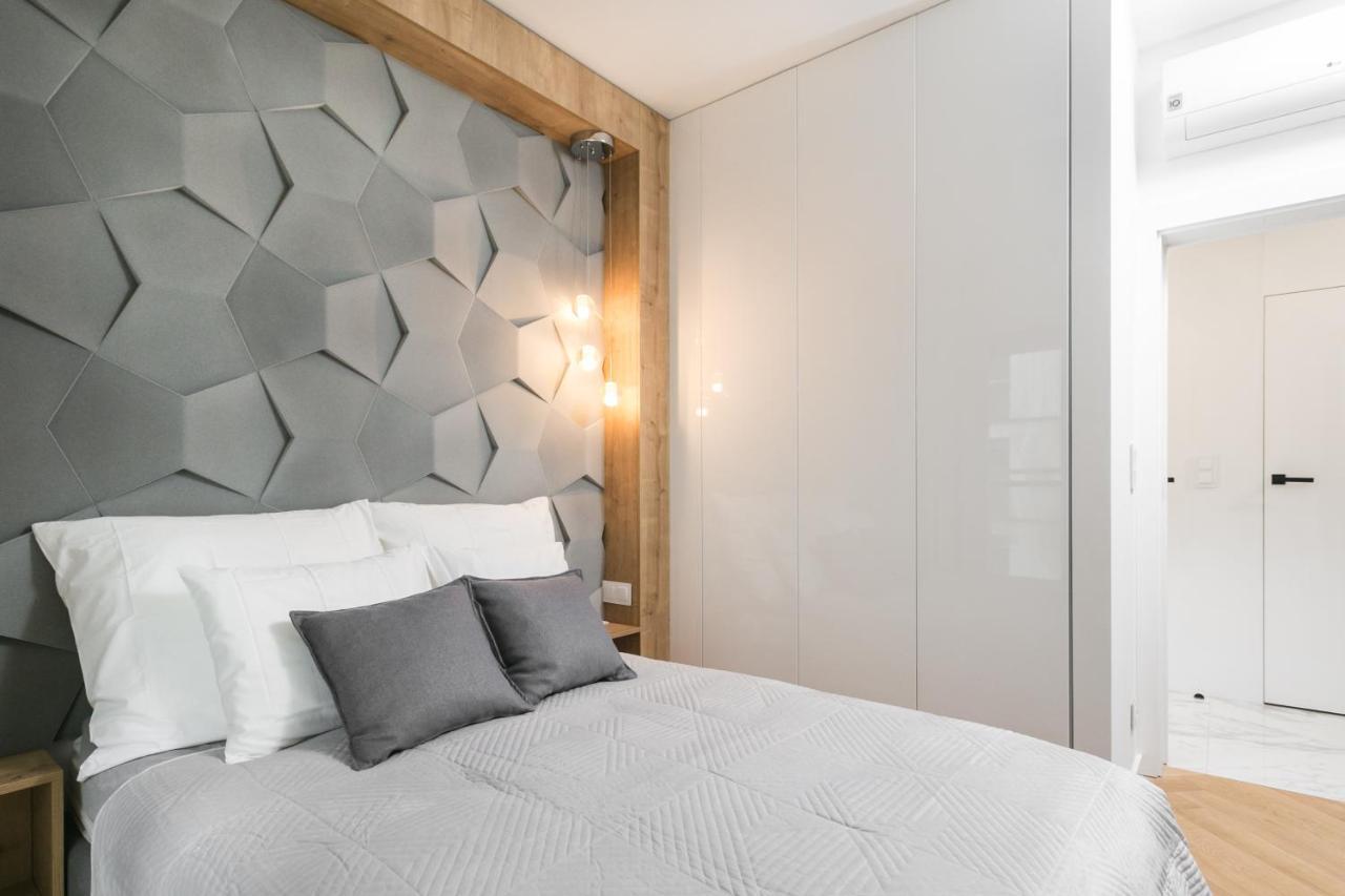 Luxury Apartments Mennica Residence - Golden Apartments - City Center วอร์ซอ ภายนอก รูปภาพ