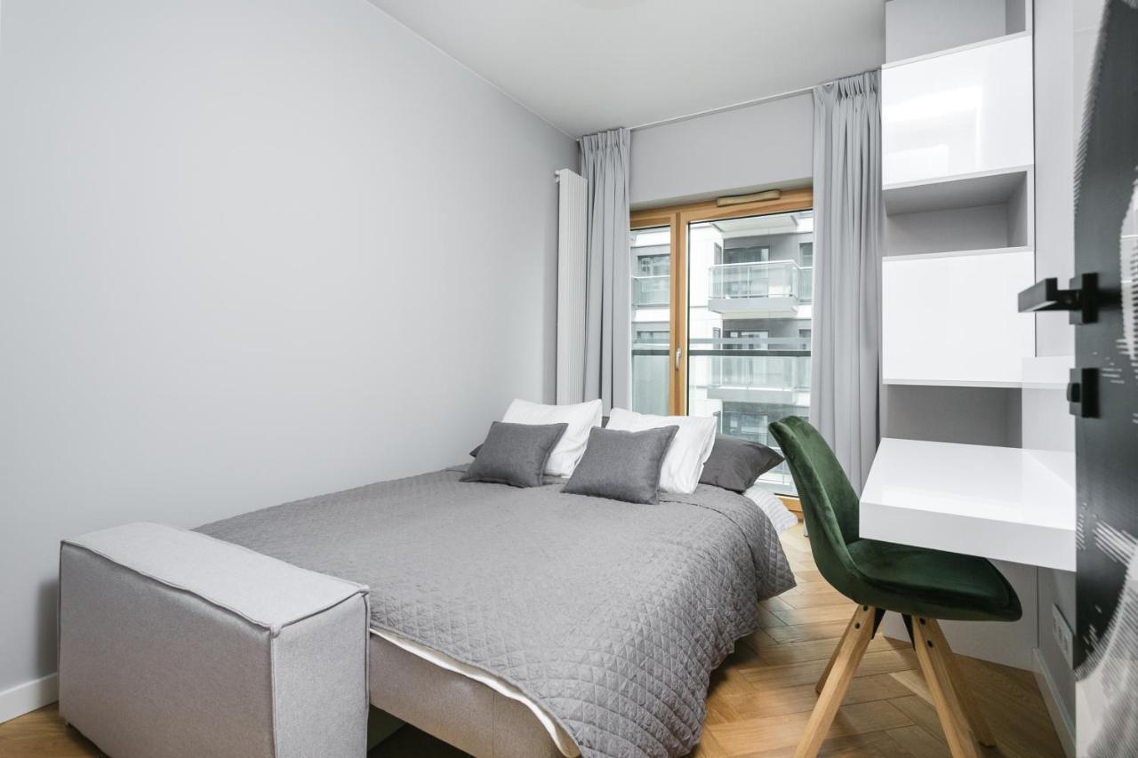 Luxury Apartments Mennica Residence - Golden Apartments - City Center วอร์ซอ ภายนอก รูปภาพ