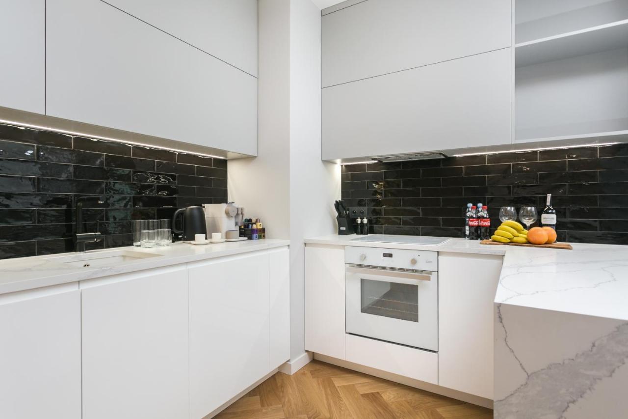 Luxury Apartments Mennica Residence - Golden Apartments - City Center วอร์ซอ ภายนอก รูปภาพ