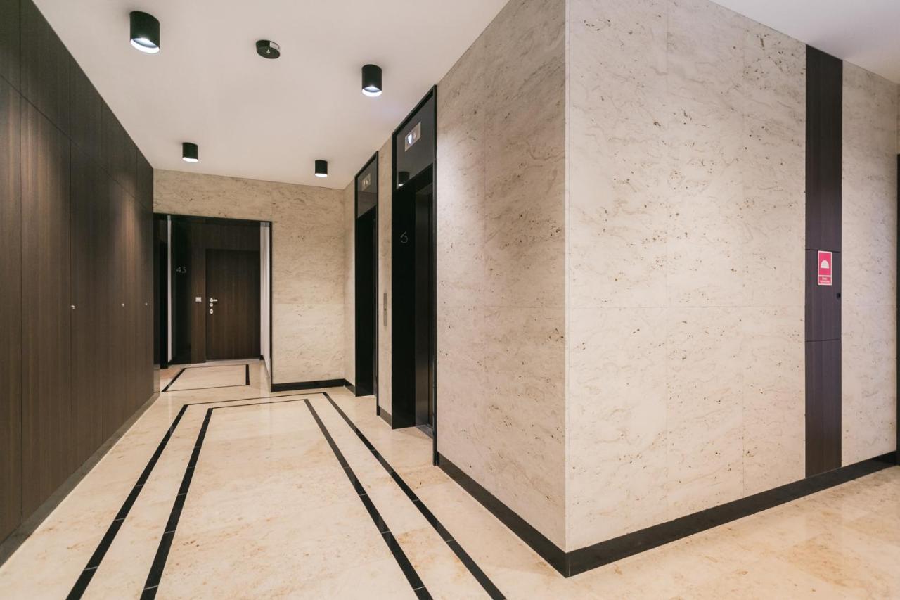 Luxury Apartments Mennica Residence - Golden Apartments - City Center วอร์ซอ ภายนอก รูปภาพ