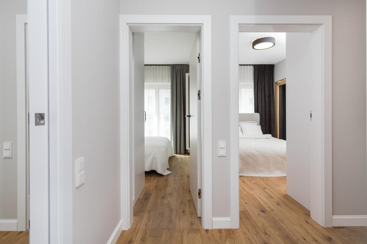 Luxury Apartments Mennica Residence - Golden Apartments - City Center วอร์ซอ ภายนอก รูปภาพ