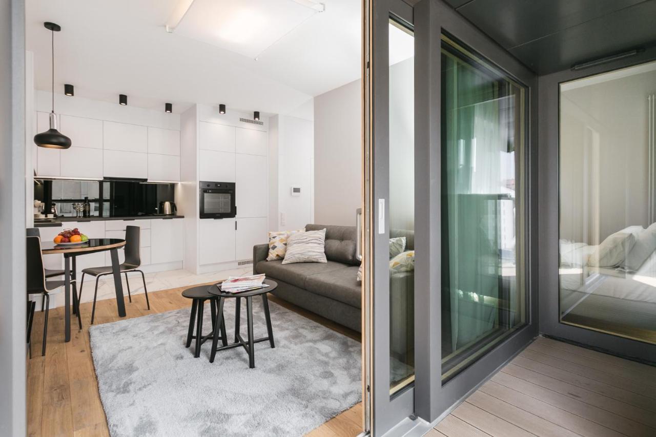 Luxury Apartments Mennica Residence - Golden Apartments - City Center วอร์ซอ ภายนอก รูปภาพ