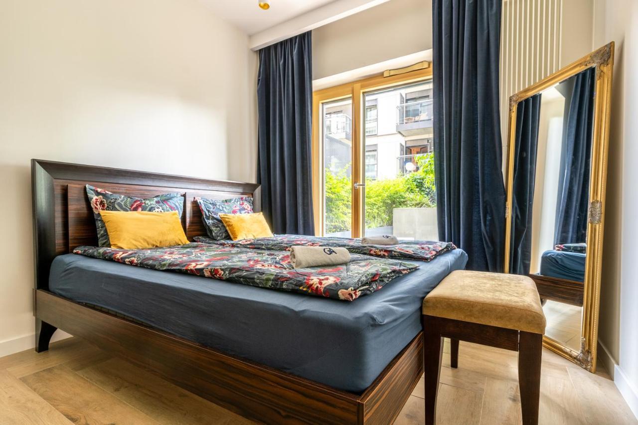 Luxury Apartments Mennica Residence - Golden Apartments - City Center วอร์ซอ ภายนอก รูปภาพ